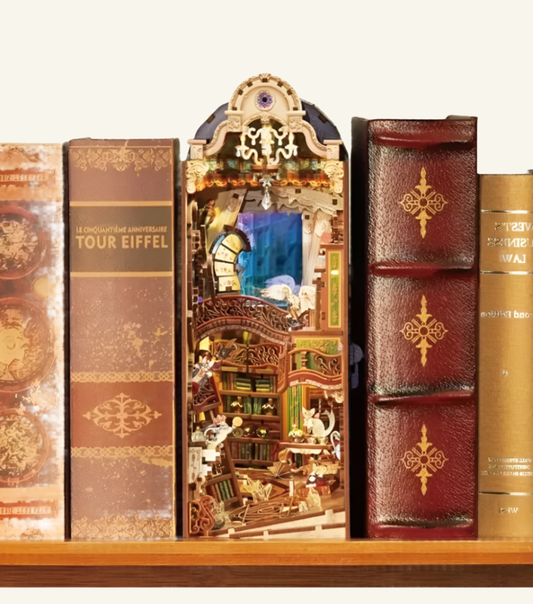 Book Nook - Magical Library Light Up 3D Puzzle X.L