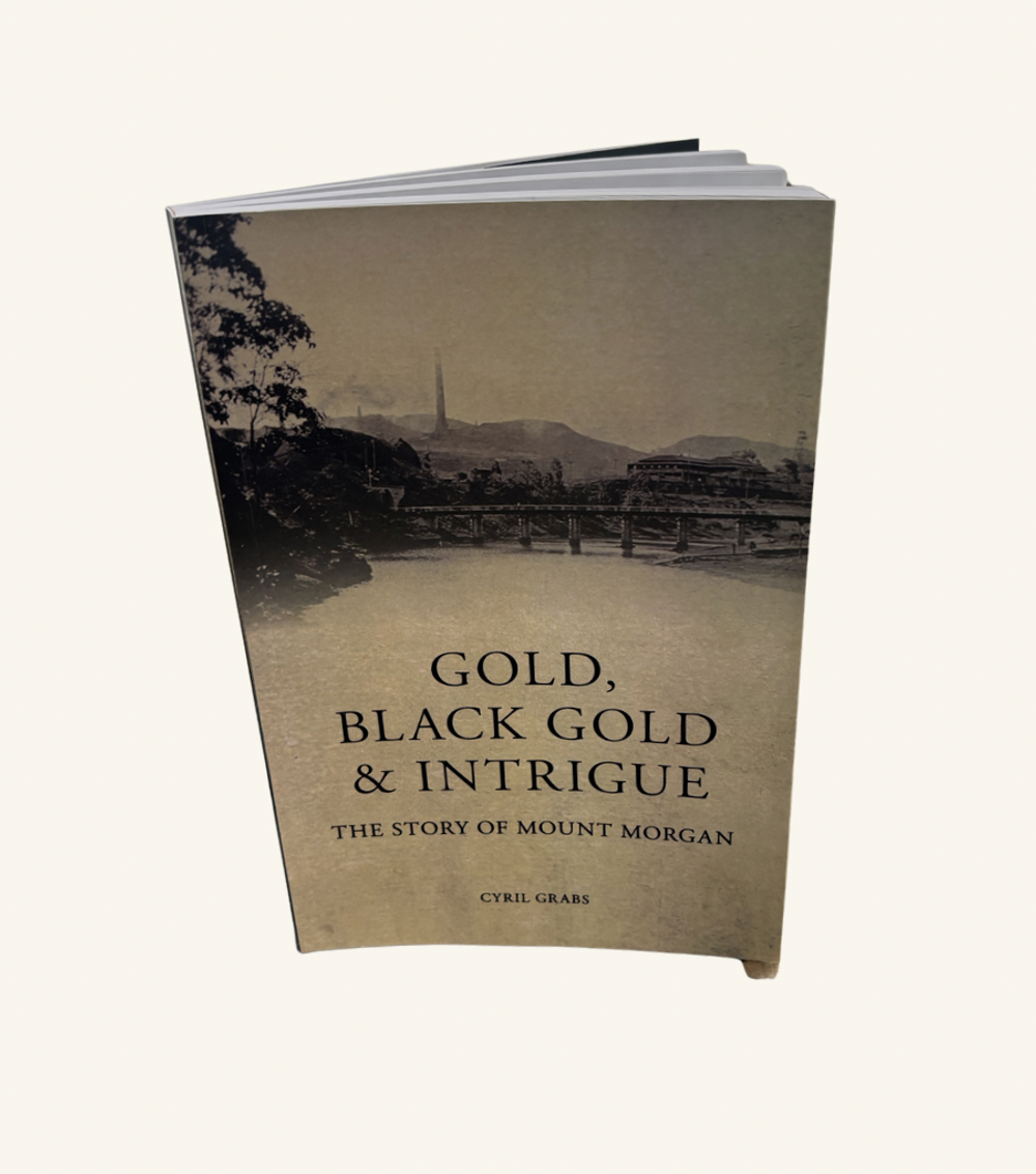 GOLD, BLACK AND INTRIGUE BY CYRIL GRABS